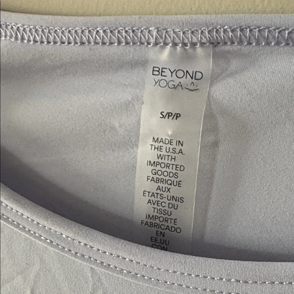 Beyond Yoga Powerbeyond lite airsheild long sleeve crop top light blue Small NWT